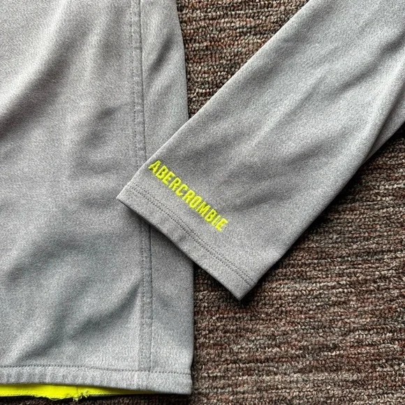 Y2K Abercrombie & Fitch Active 1/4 Zip Athletic sweatshirt Size Small - Picture 3 of 6